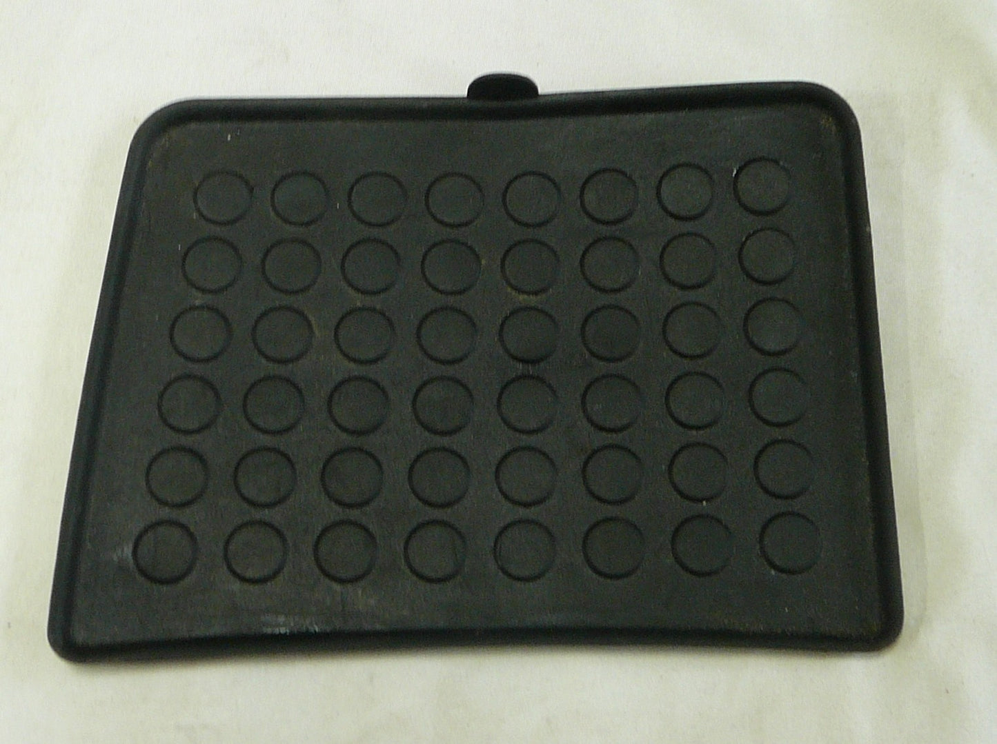 2004 - 2009 Dodge Durango OEM Console Tray Liner Rubber Mat 1038360AE   A20