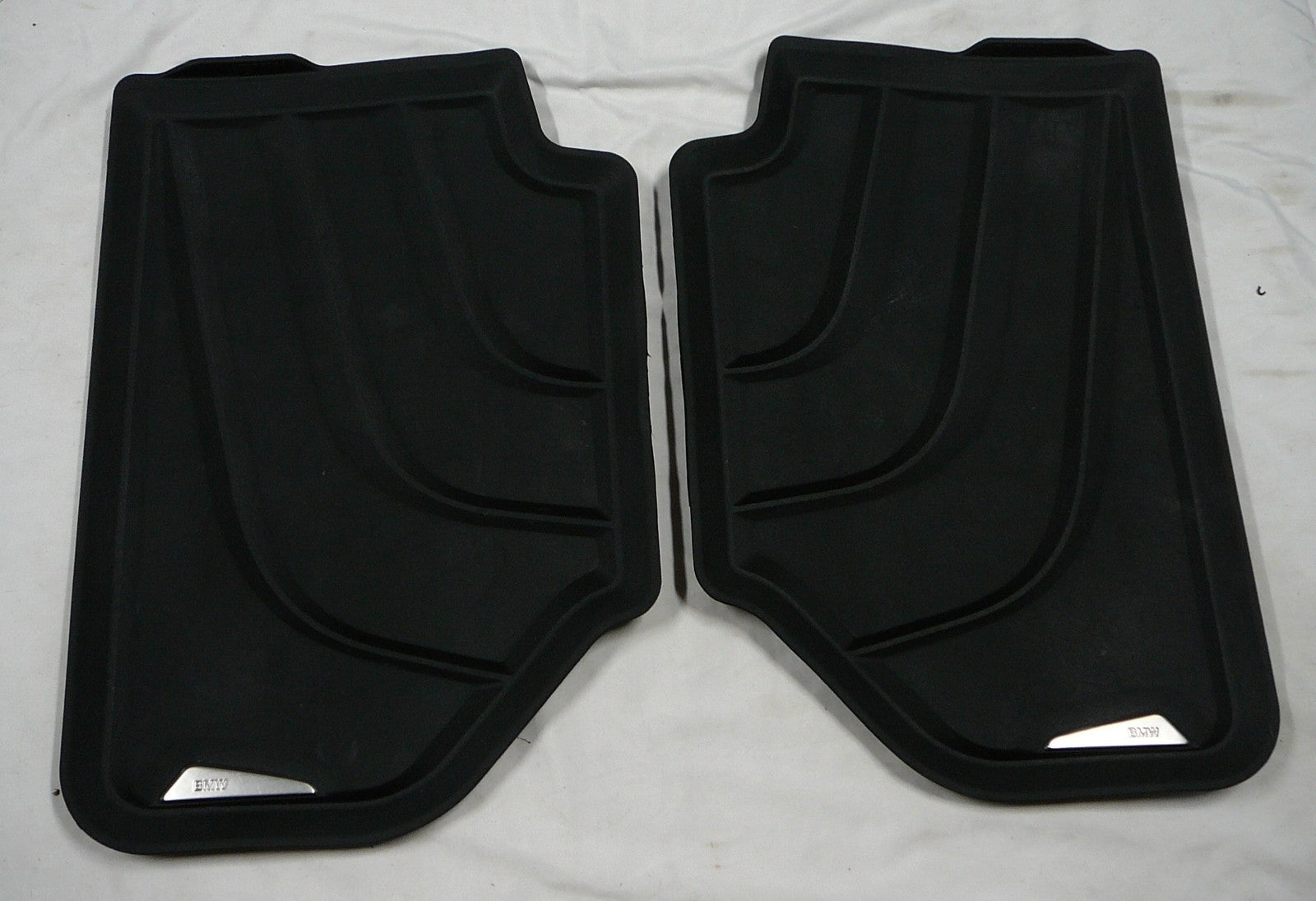 2011 - 2017 BMW X3 2015 - 2018 X4 OEM Rubber Rear Floor Mat Set 51472286001