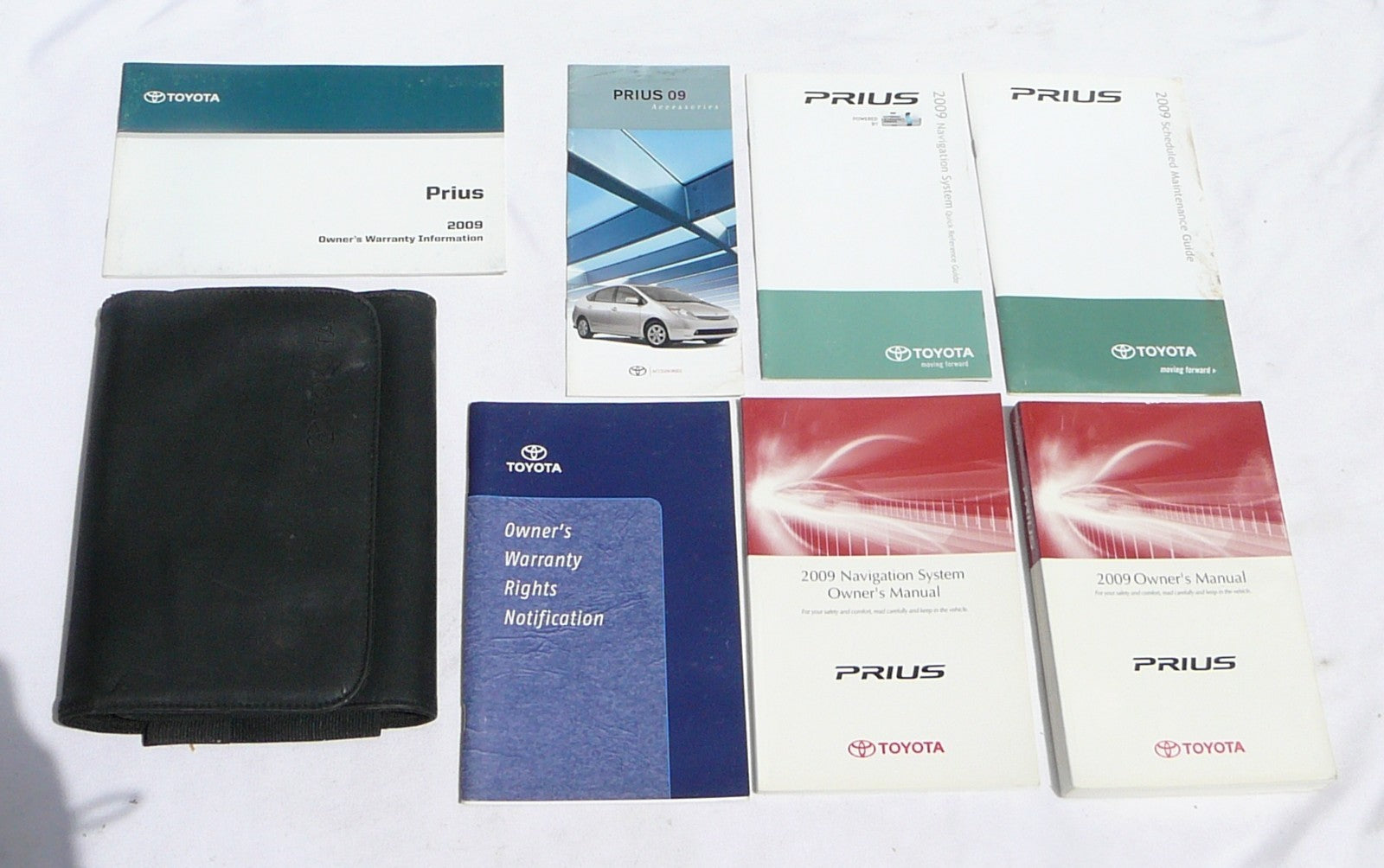 2009 Toyota Prius Owner's Manual Set With Case Holder  OEM