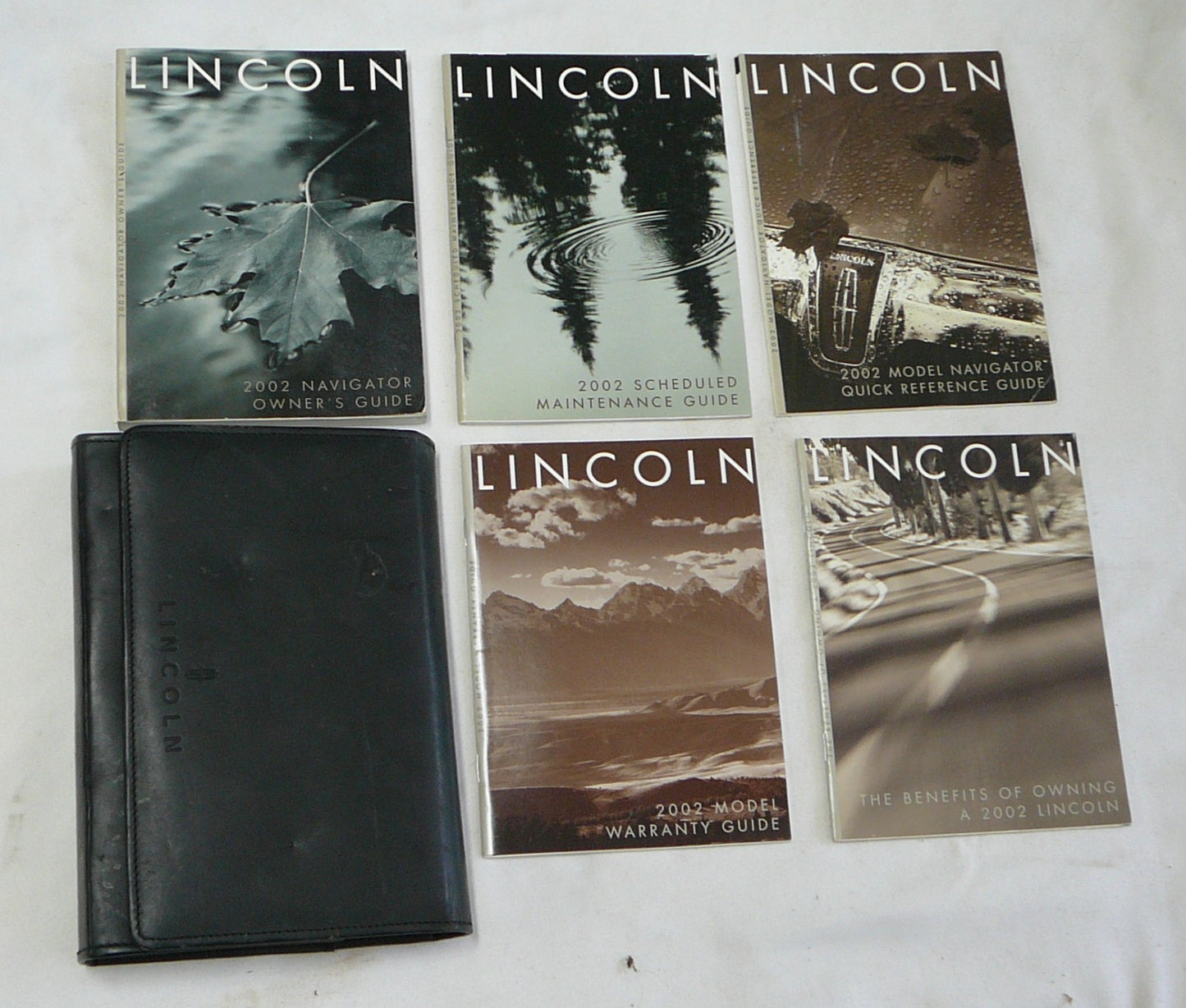 2002 Lincoln Navigator Owner's Manual Set With Case Holder  OEM