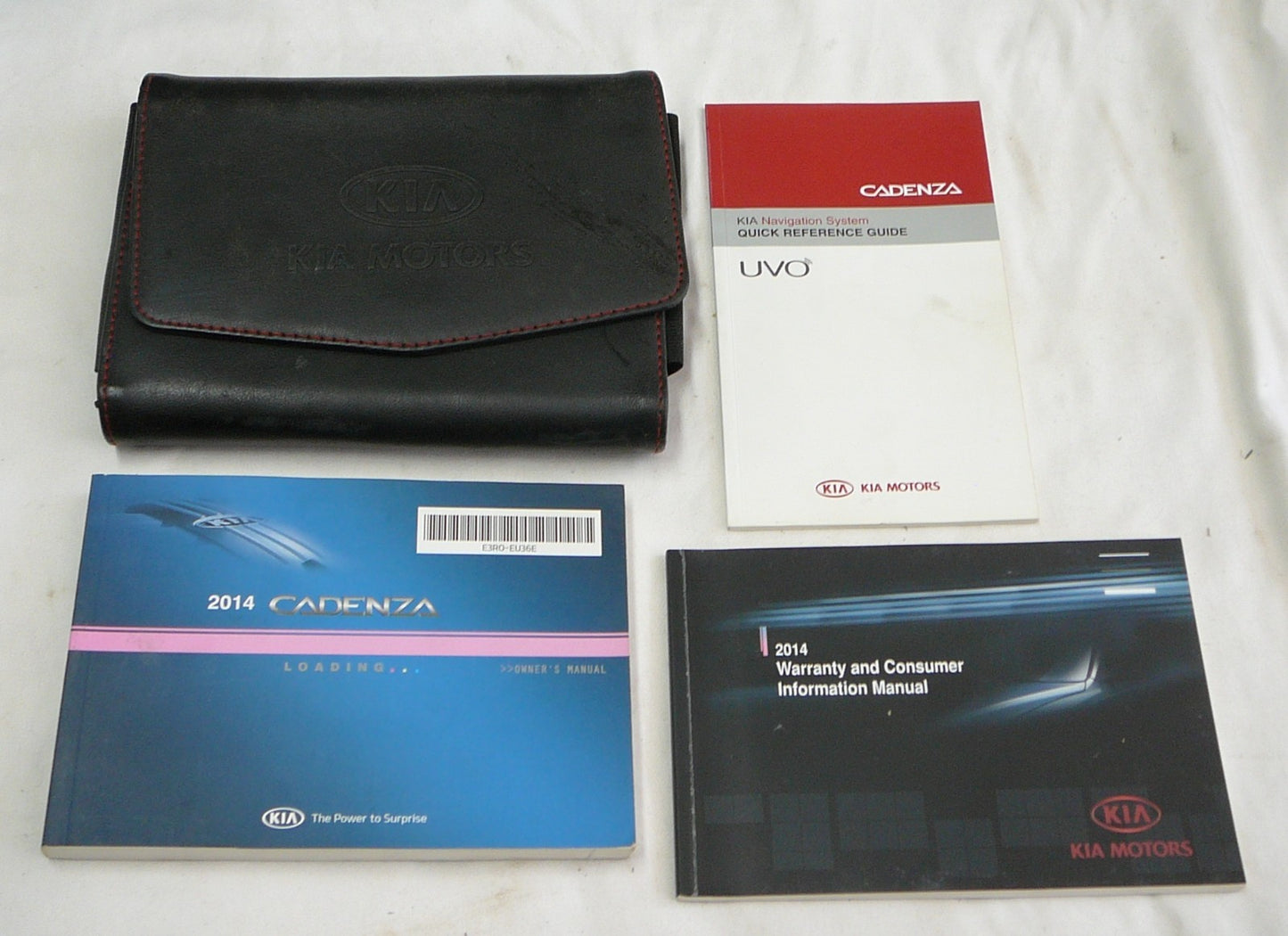 2014 Kia Cadenza Owner's Manual Set With Case Holder  OEM