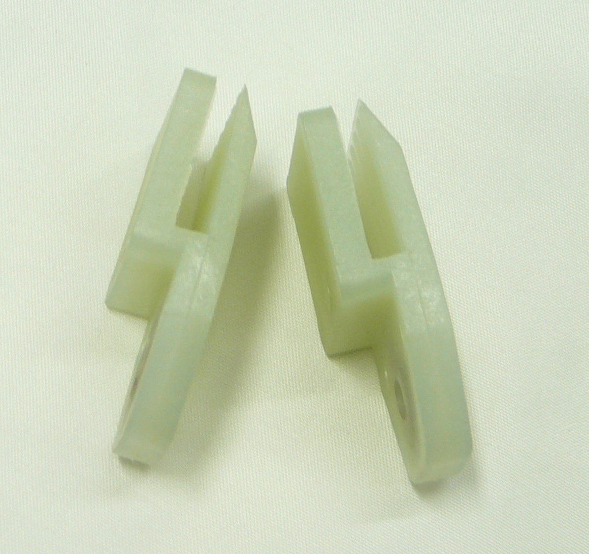 Door Window Glass Holder Connector Sash Clips For Mitsubishi Honda Acura BR5
