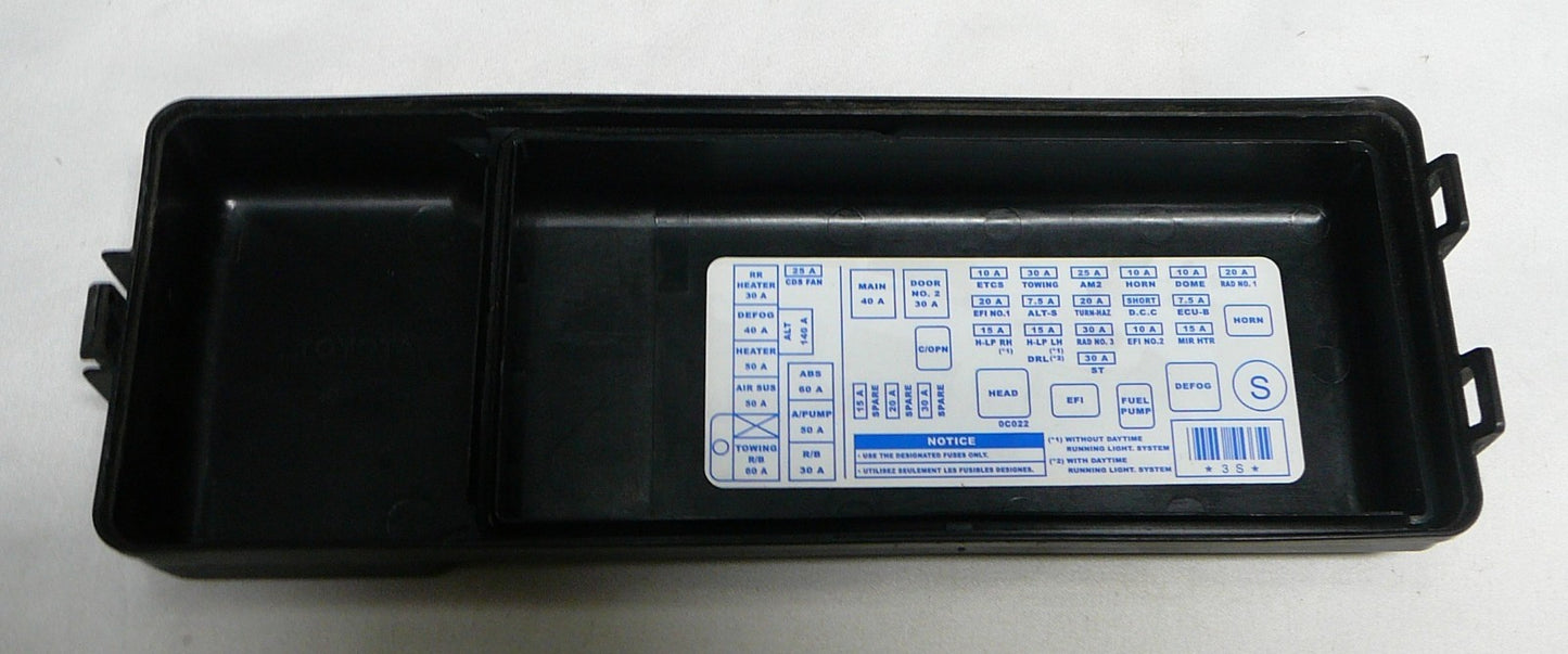 2004 - 2007 Toyota Sequoia Relay Cover 82672-0C022 R3