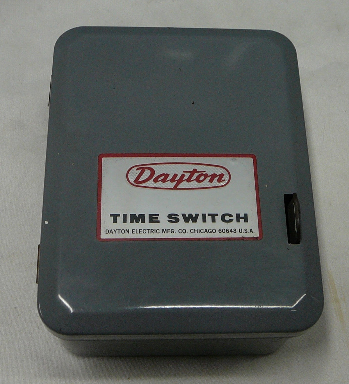 New Old Stock Dayton 2E024A 24 Hour Dial Time Switch w/Day Skipper MCH1