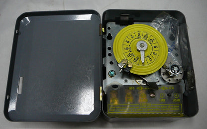 New Old Stock Dayton 2E024A 24 Hour Dial Time Switch w/Day Skipper MCH1