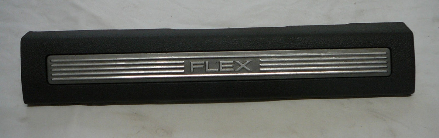 09 - 19 Ford Flex Front RH Passenger Sill Trim Scuff Plate 8A8Z-7413208-AA B10
