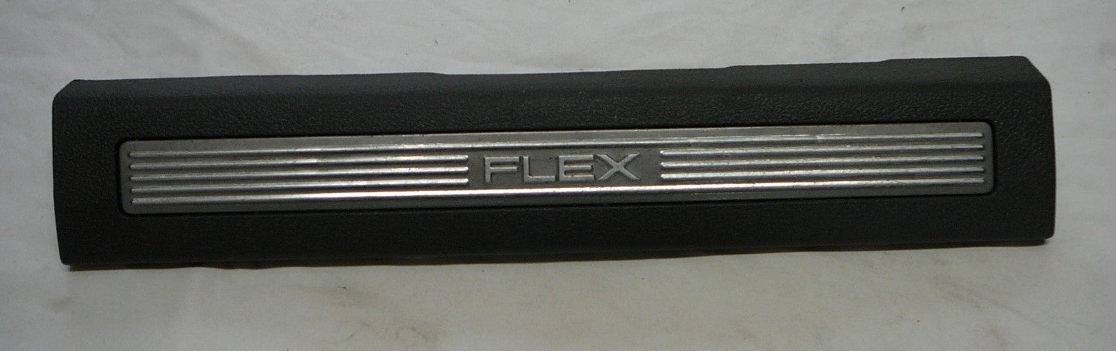 09 - 19 Ford Flex Front RH Passenger Sill Trim Scuff Plate 8A8Z-7413208-AA B10