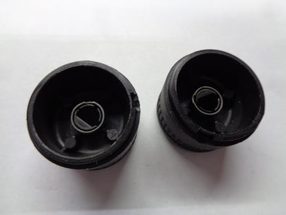 05 06 07 CHEVY UPLANDER  SATURN RELAY RADIO STEREO CONTROL KNOB SET OEM 15862752