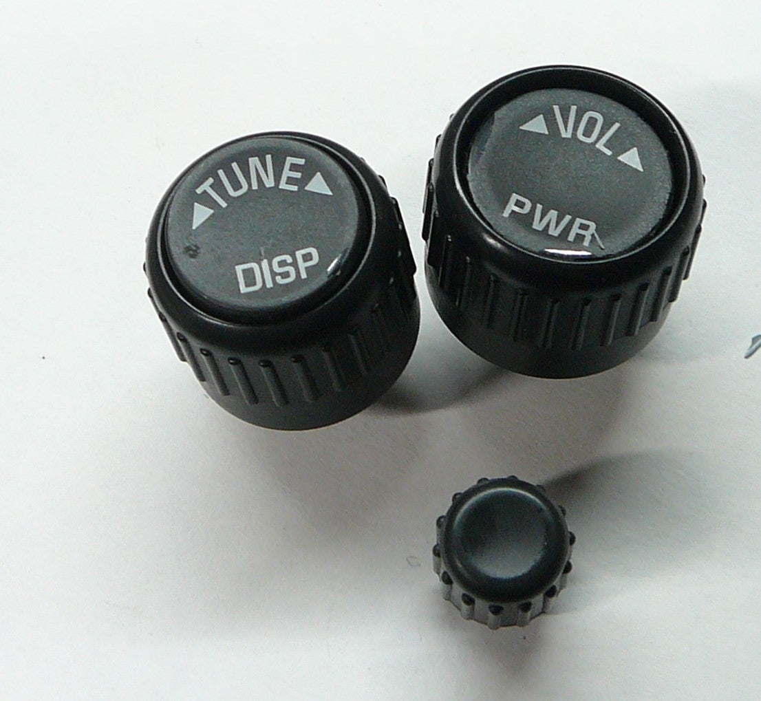 2003 CHEVY BLAZER  RADIO STEREO CONTROL KNOB SET OEM 15091316