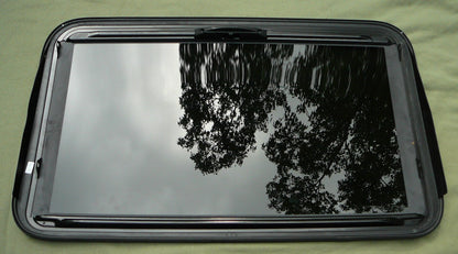 2017 - 2023 GMC ACADIA OEM FACTORY SUNROOF GLASS PANEL 87821328 84136407