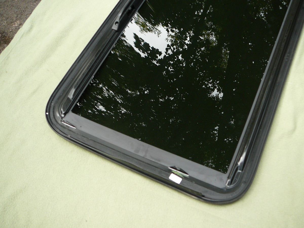 2017 - 2023 GMC ACADIA OEM FACTORY SUNROOF GLASS PANEL 87821328 84136407