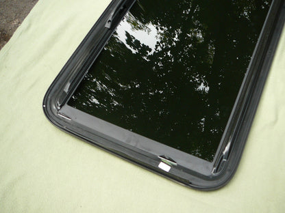 2017 - 2023 GMC ACADIA OEM FACTORY SUNROOF GLASS PANEL 87821328 84136407