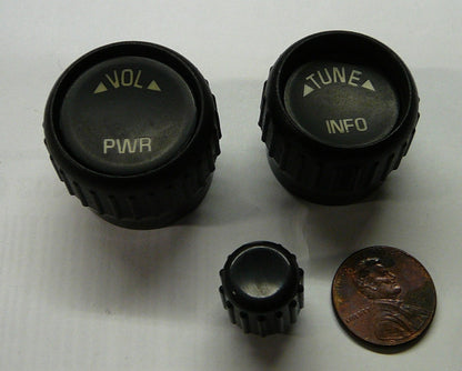2003 - 2005 GMC Sierra Radio Stereo Tuner Knob Set OEM 10357894