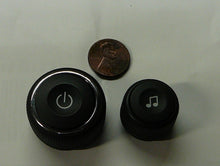2008 GMC ACADIA  RADIO STEREO CONTROL KNOB SET OEM