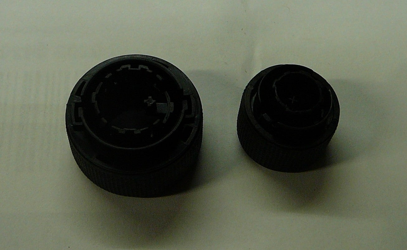 2008 GMC ACADIA  RADIO STEREO CONTROL KNOB SET OEM