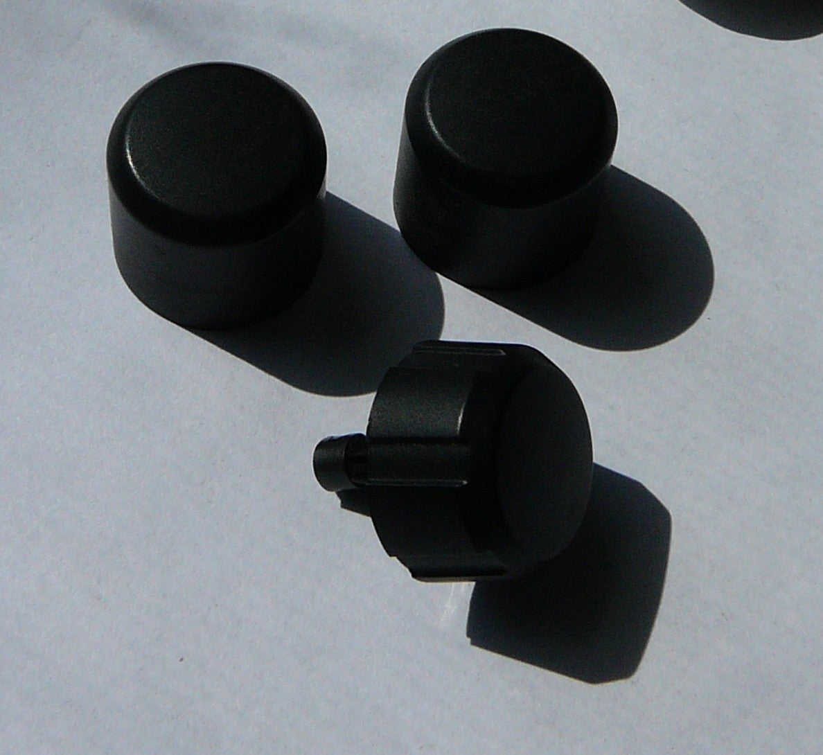 2006 DODGE CHARGER RADIO STEREO TUNER KNOB SET  OEM