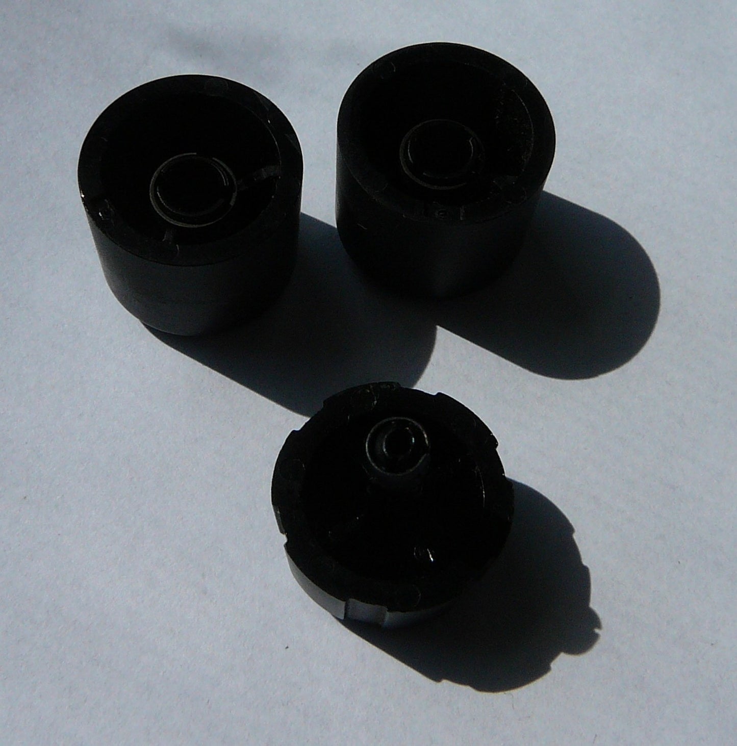 2006 DODGE CHARGER RADIO STEREO TUNER KNOB SET  OEM