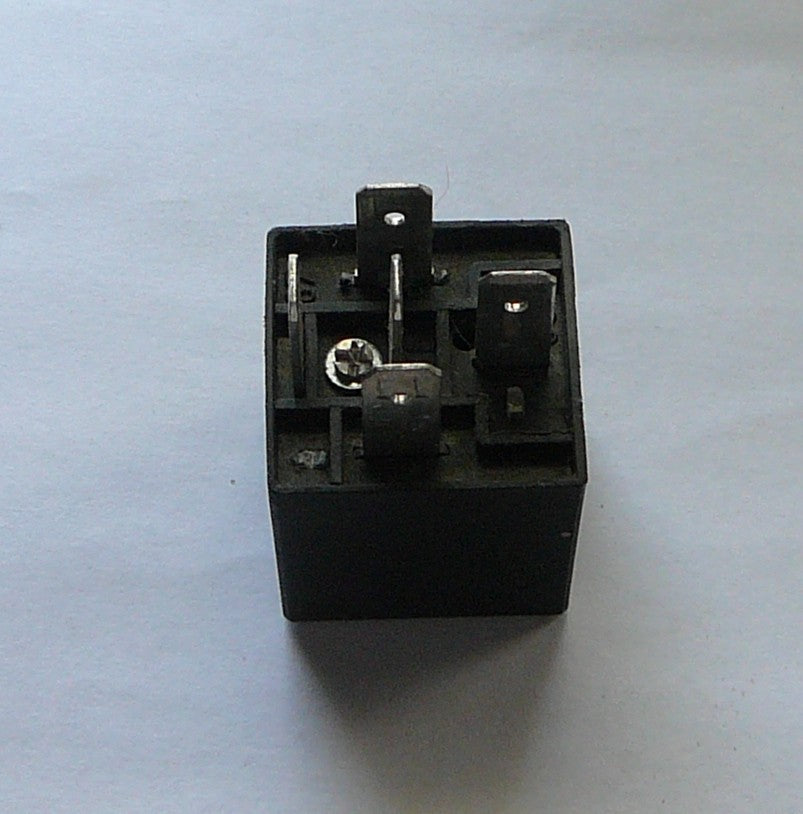 OEM BMW RELAY 1373912.3   1  YEAR WARRANTY TESTED B1