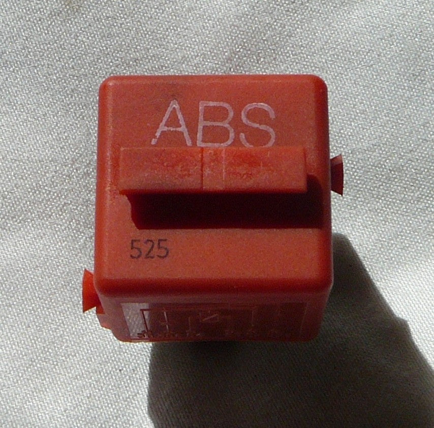 BMW SIEMENS ABS RELAY V23134-A52-X273  61.36-1393404 1 YEAR WARRANTY TESTED B1