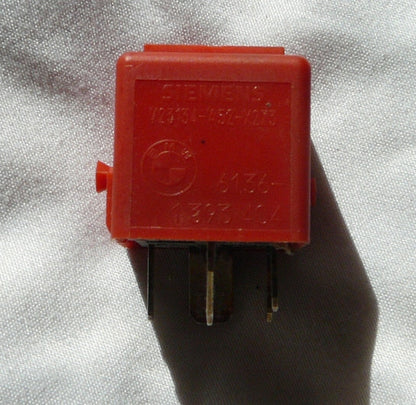 BMW SIEMENS ABS RELAY V23134-A52-X273  61.36-1393404 1 YEAR WARRANTY TESTED B1