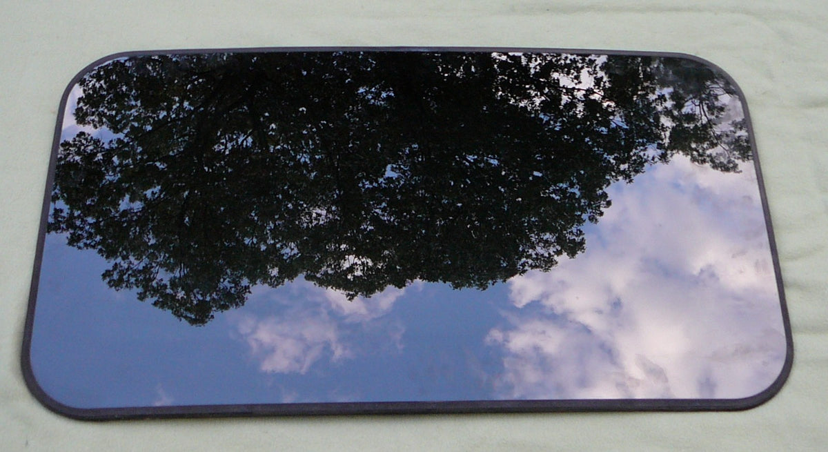 2000 - 2003 VOLKSWAGON GTI SUNROOF GLASS 8D9-877-071-C; 8D9877071C