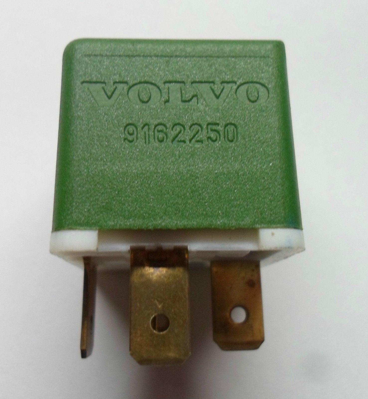 VOLVO  RELAY 9162250 TESTED  OEM  FREE SHIPPING! 6 MONTH WARRANTY! V2