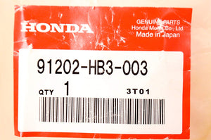 Honda 91202-HB3-003 OIL SEAL (22X32X7) QTY 1